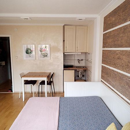 Apartment Am Bach Аугсбург Екстериор снимка
