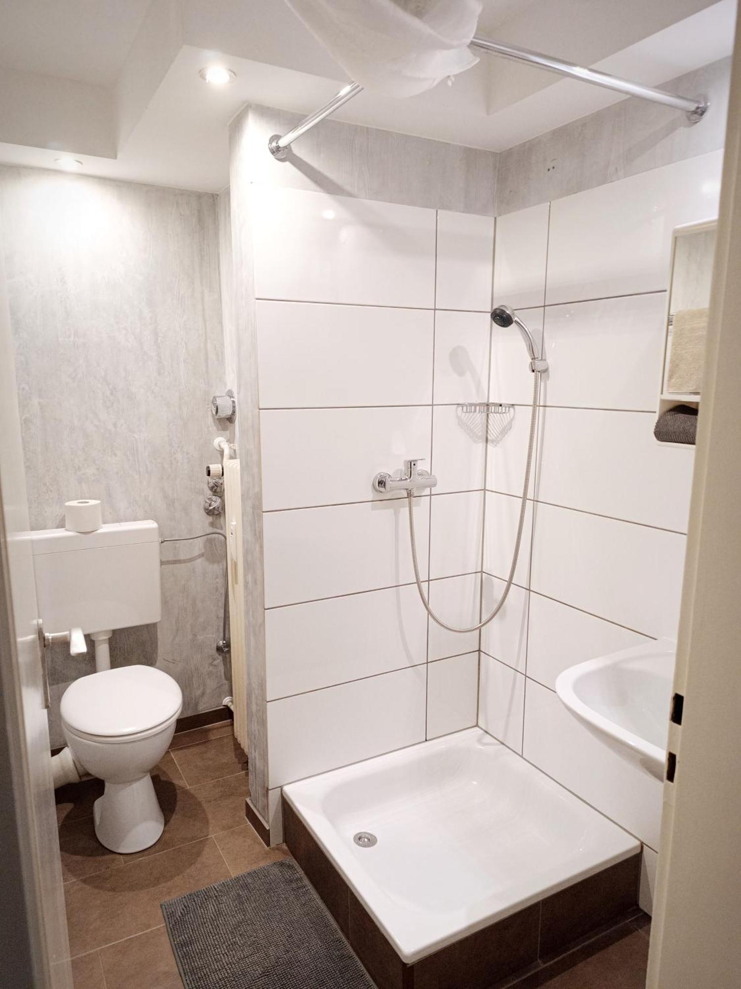 Apartment Am Bach Аугсбург Екстериор снимка