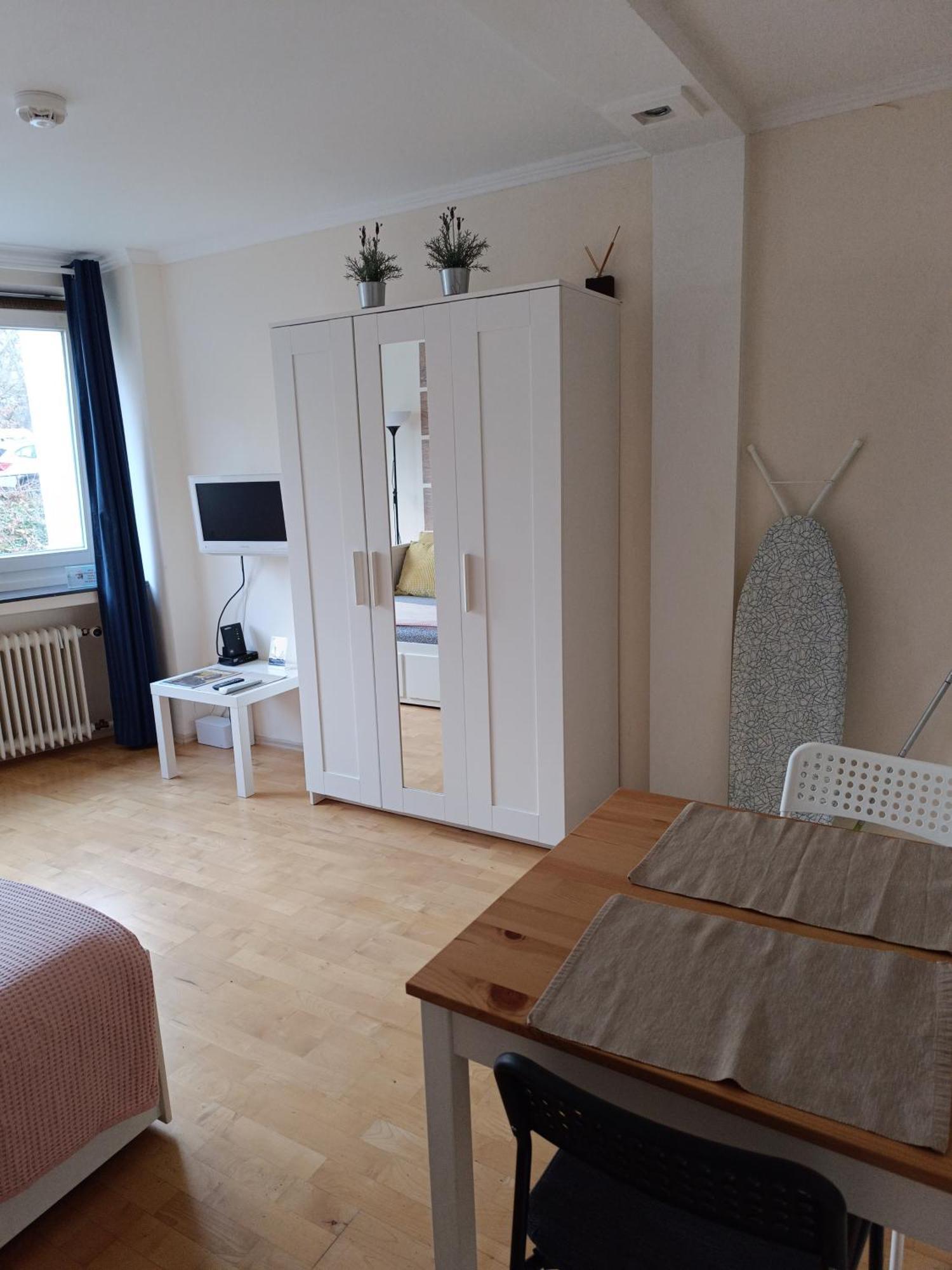 Apartment Am Bach Аугсбург Екстериор снимка